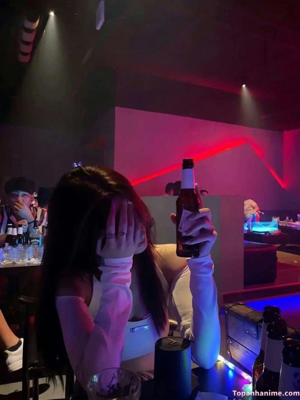 ảnh gái đi bar 26