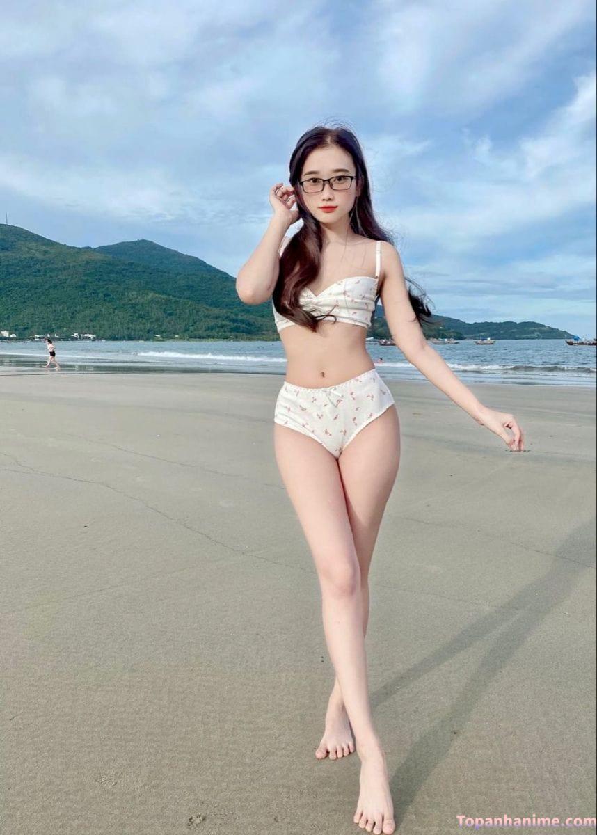 Ảnh gái mặc bikini thả dáng 7