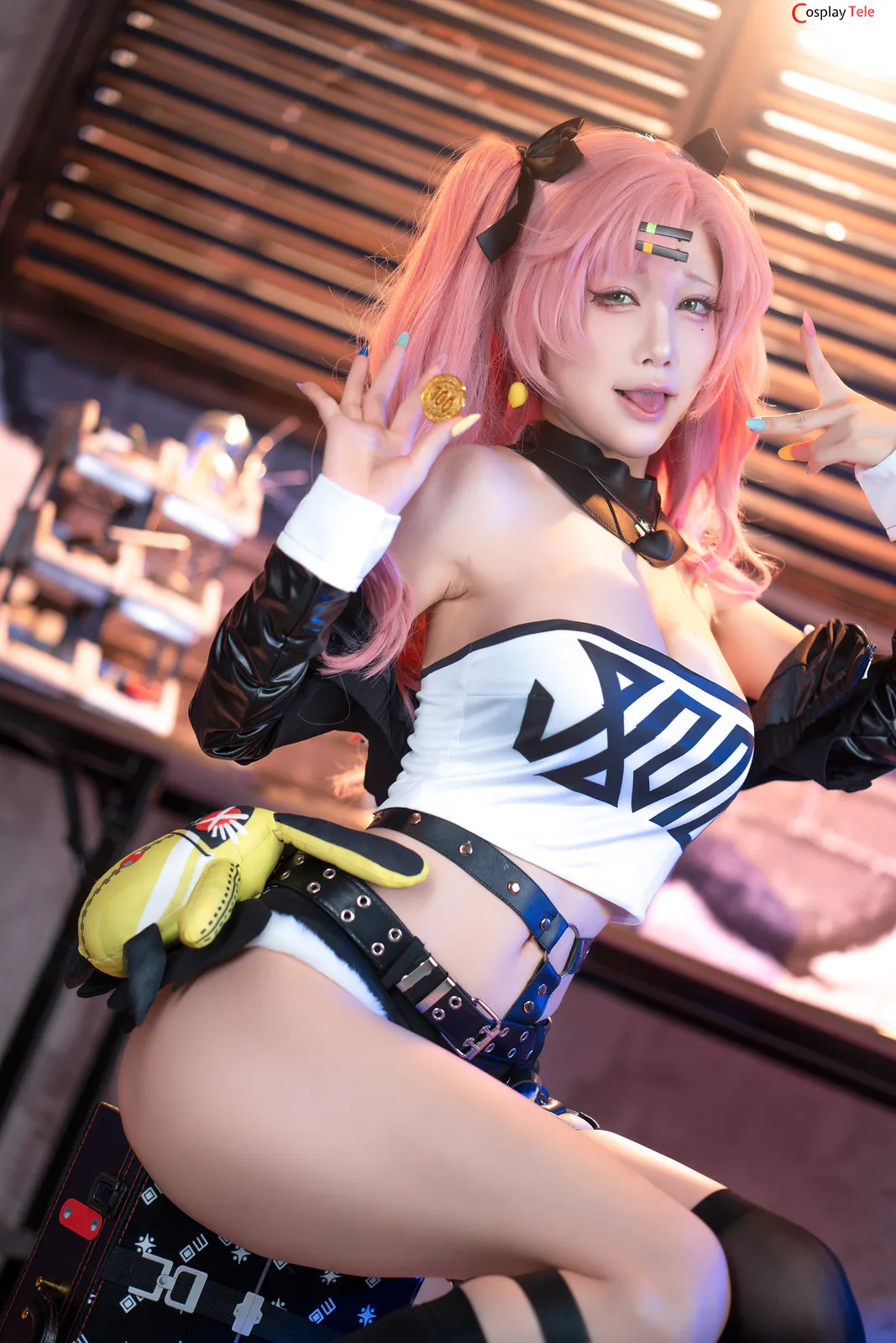 Aqua cosplay Nicole Demara 13