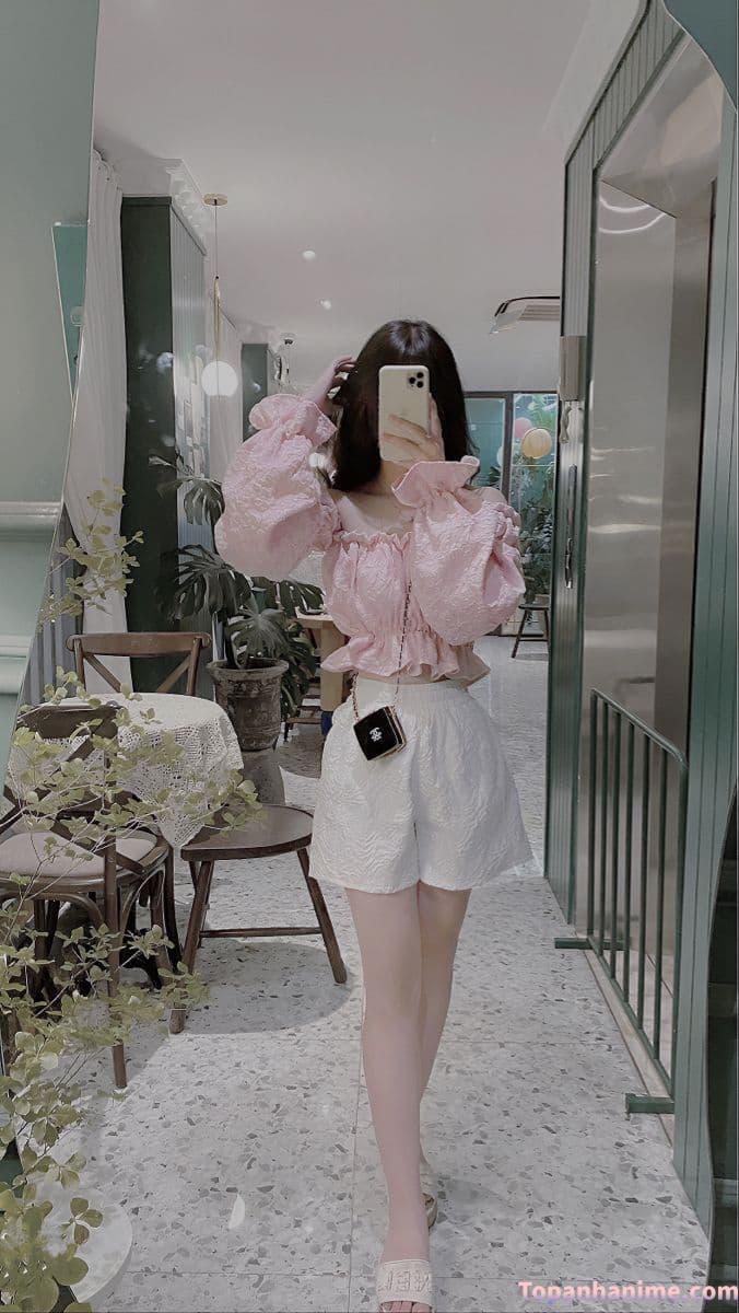 Ảnh gái xinh che mặt bằng điện thoại 34