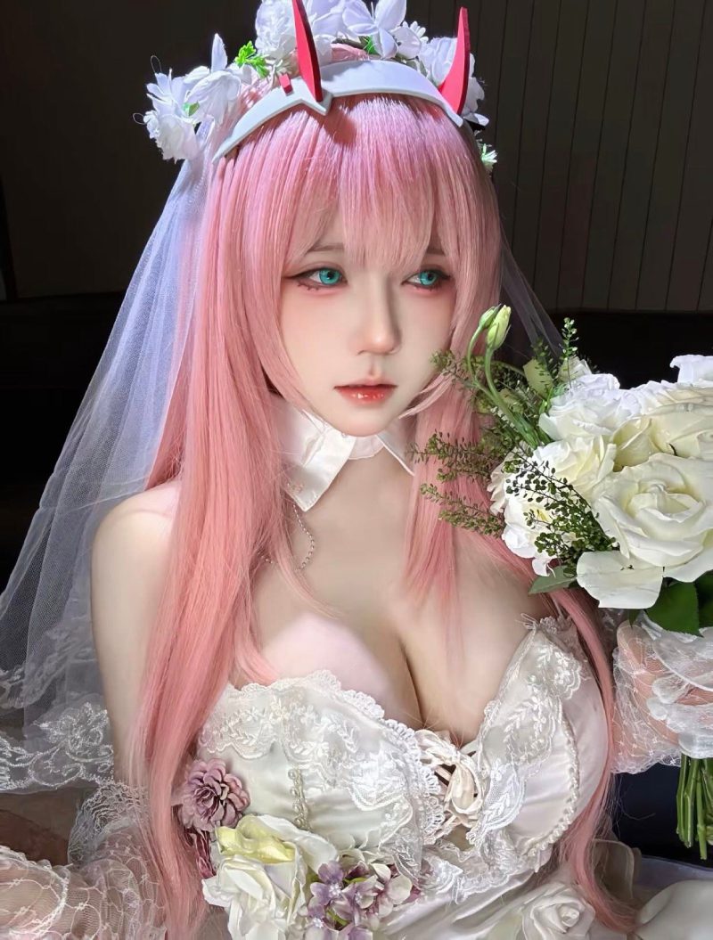 Cosplay Zero Two 9