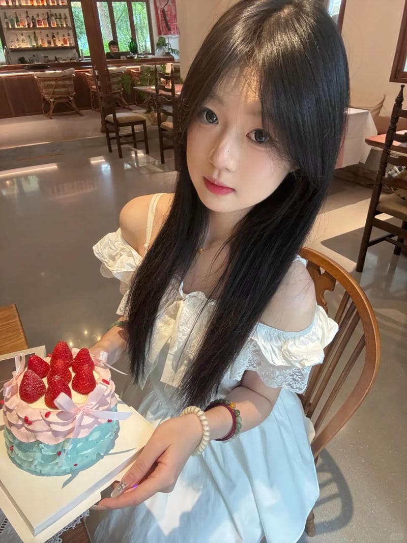 ảnh gái xinh chúc mừng sinh nhật 65