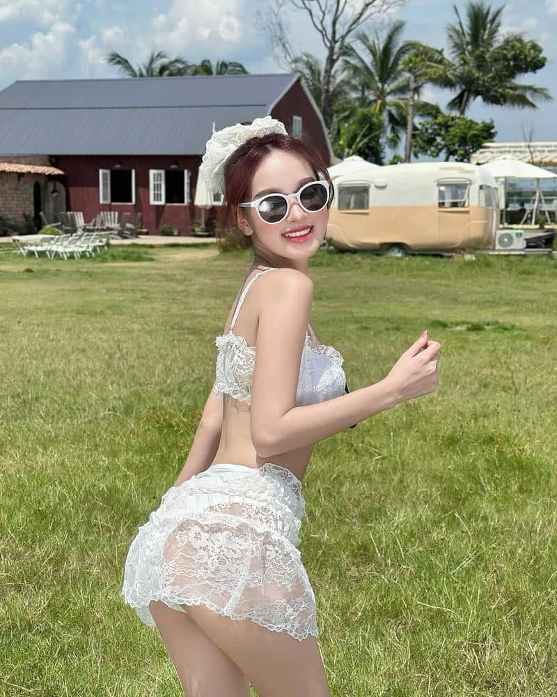 ảnh gái mặc đồ bó sát 39