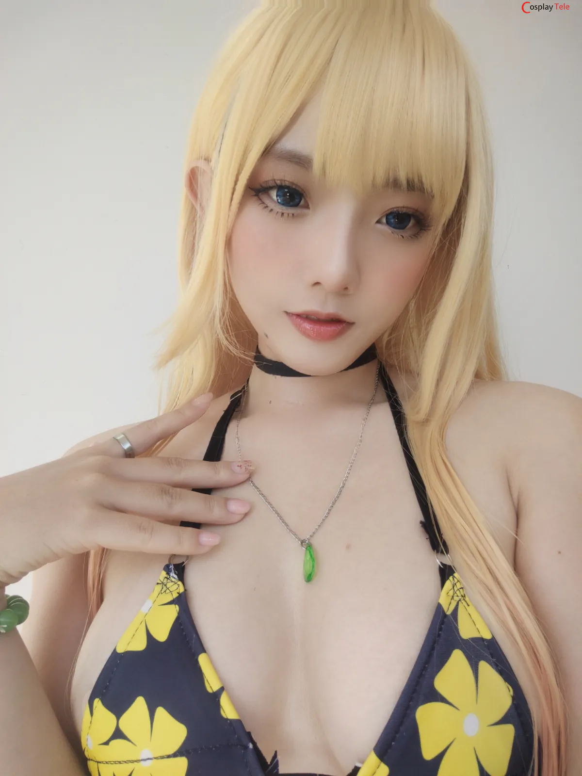 Messie Huang cosplay Marin Kitagawa 27
