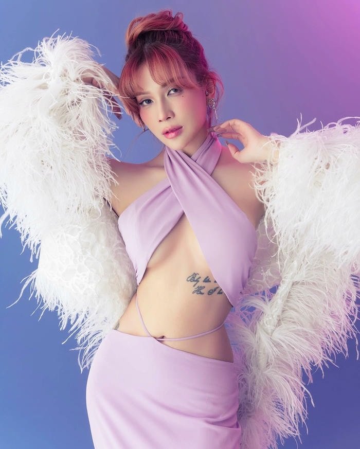 Khả Như bikini 28