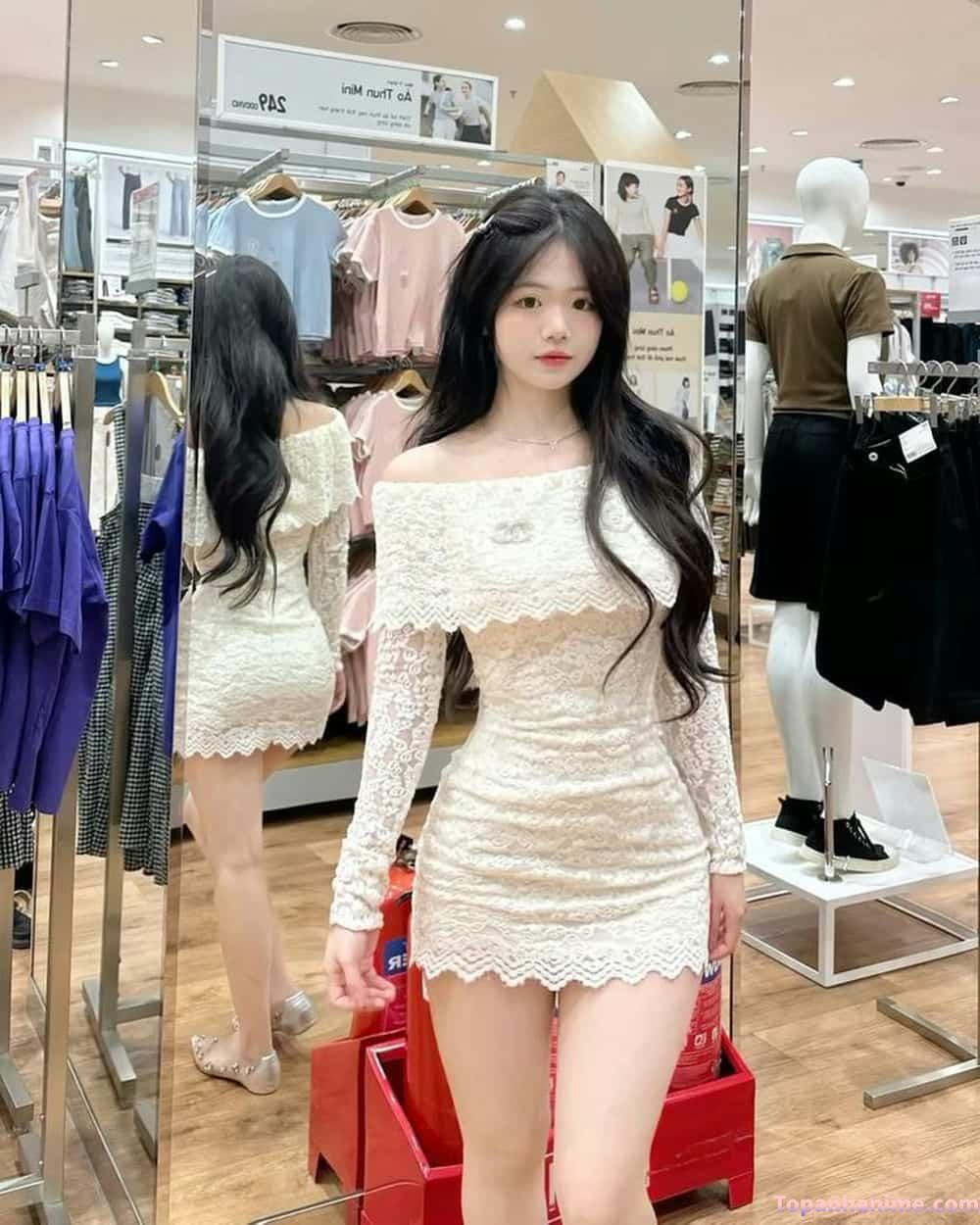 ảnh gái mặc đồ bó sát 10