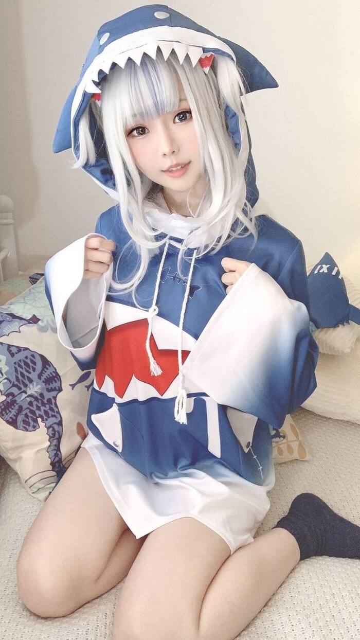Ảnh Yaoyaoqwq Gawr Gura cosplay 9