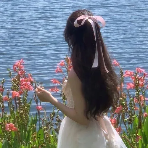 Ảnh Che Mặt Con Gái Avatar Cute 8