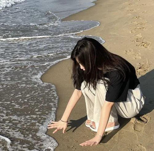 Ảnh Che Mặt Con Gái Avatar Cute 9