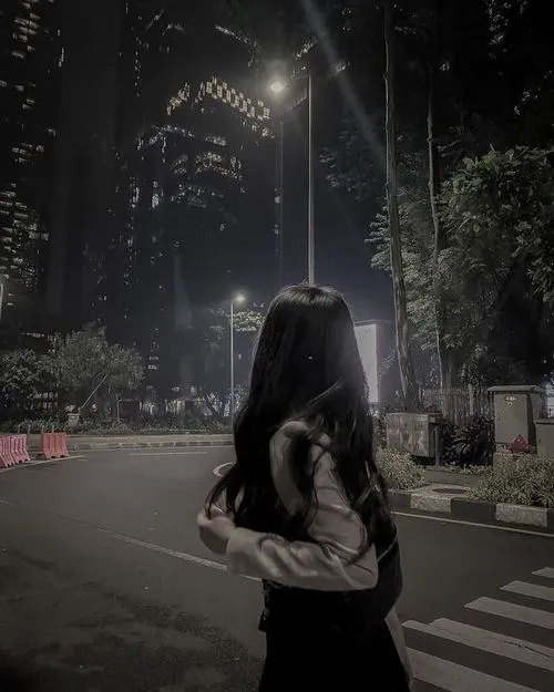 Ảnh Che Mặt Con Gái Avatar Cute 29