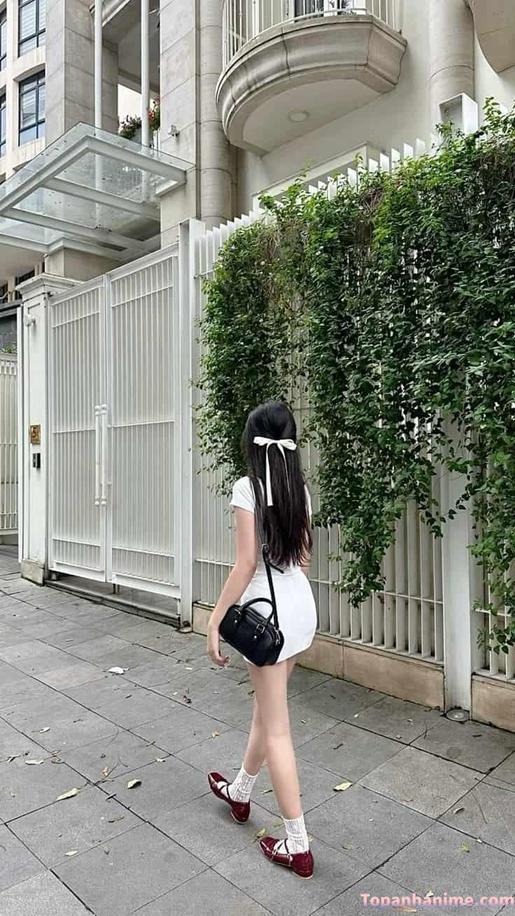 ảnh cô gái quay lưng 22