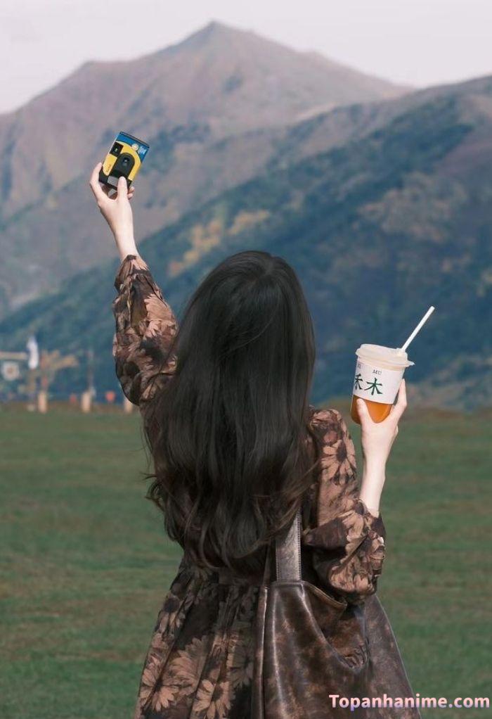 ảnh cô gái quay lưng 60