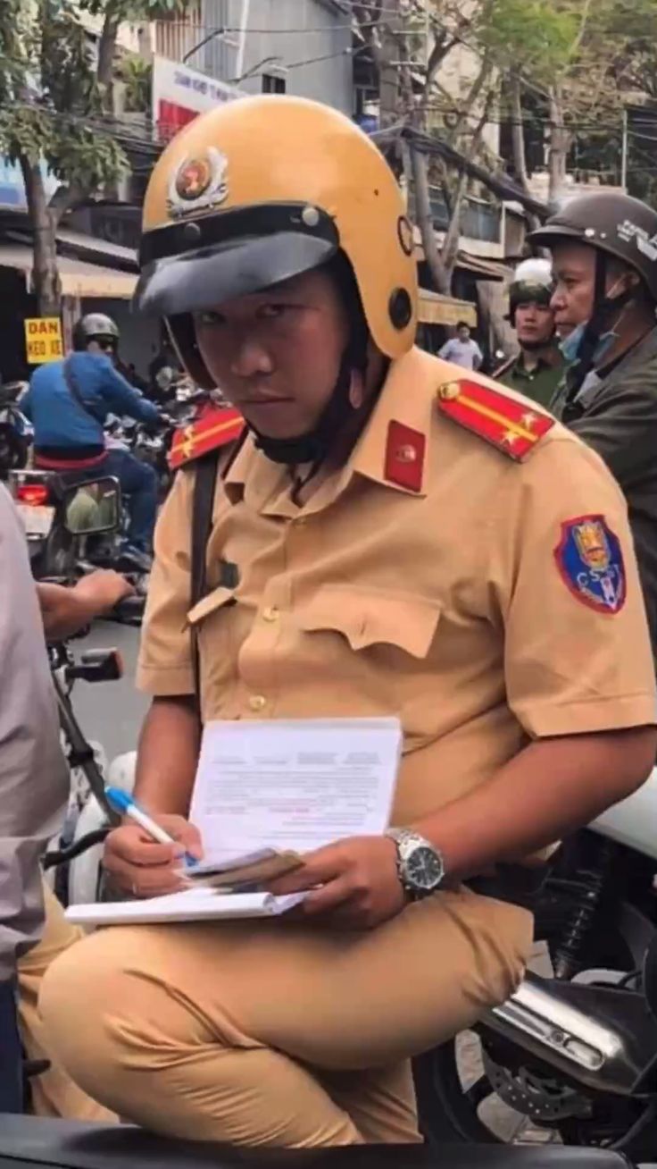 Ảnh công an meme 3