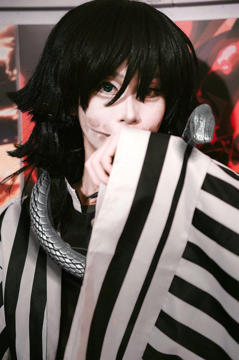 Ảnh cosplay Obanai 4