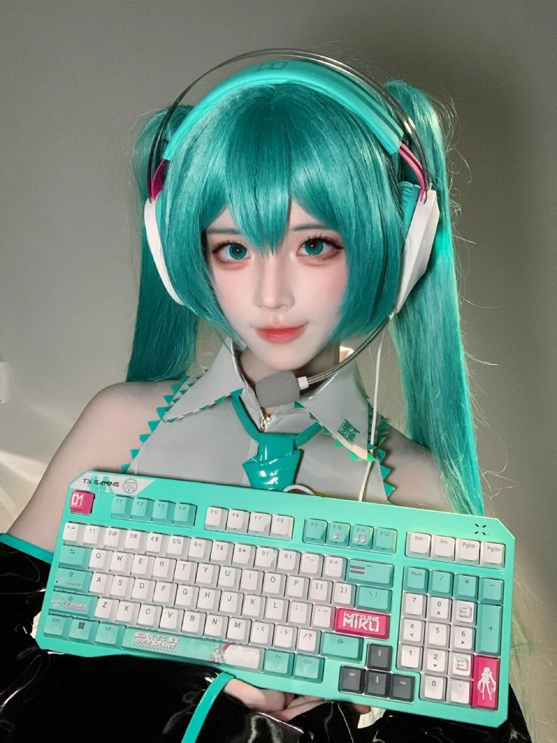 ảnh cosplay Miku Nakano 32