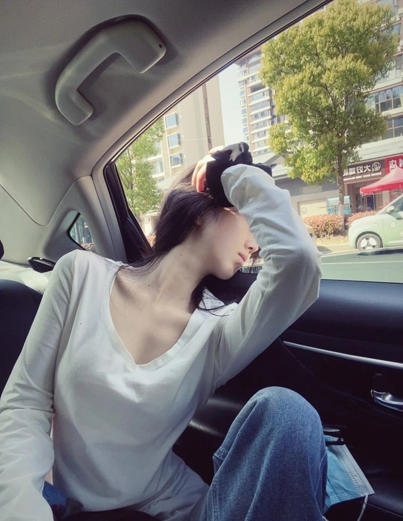 ảnh gái đẹp che mặt 13