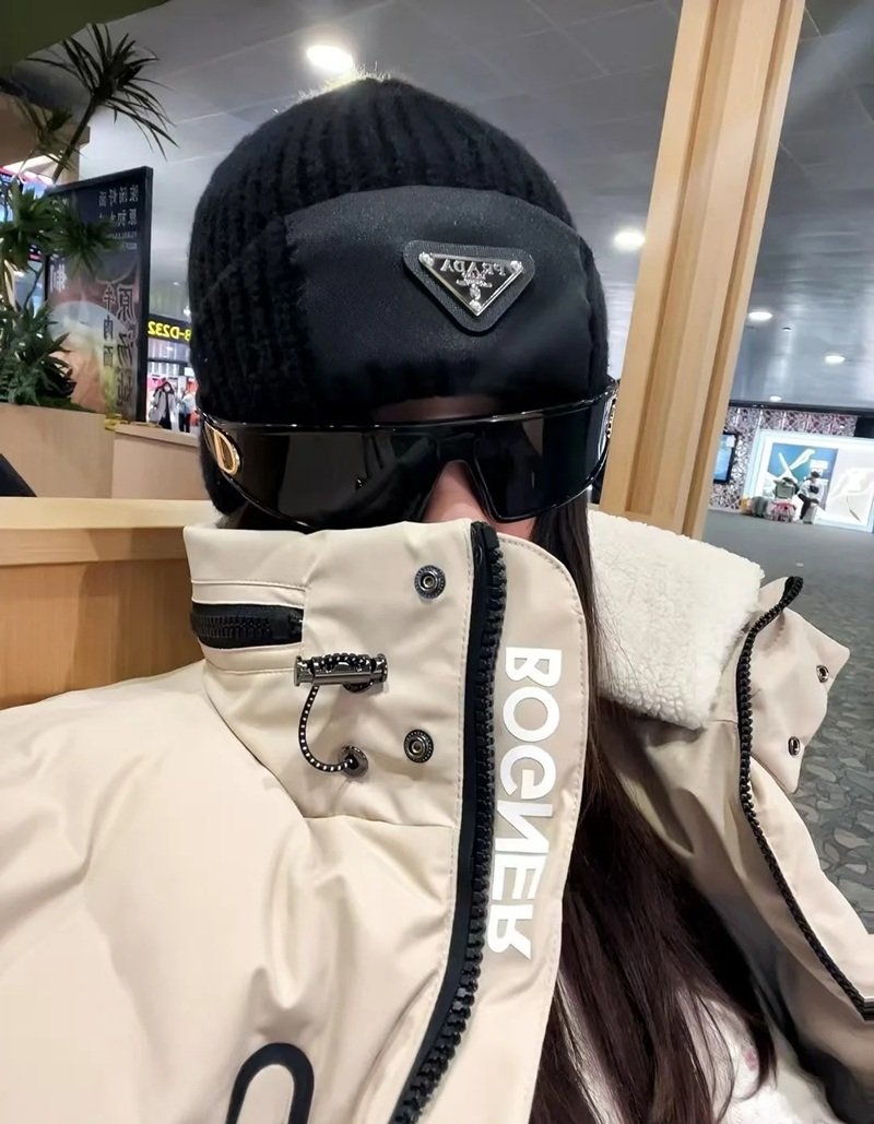 ảnh gái đẹp che mặt 14