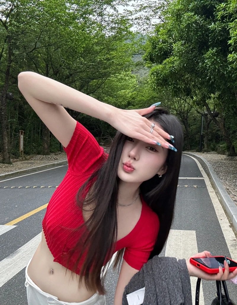 ảnh gái đẹp che mặt 15
