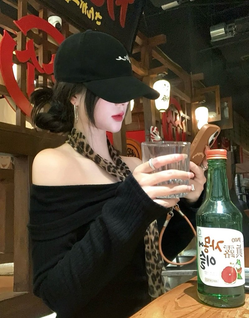 ảnh gái đẹp che mặt 19