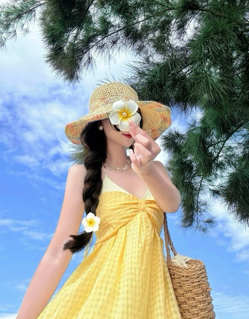 ảnh gái đẹp che mặt 26