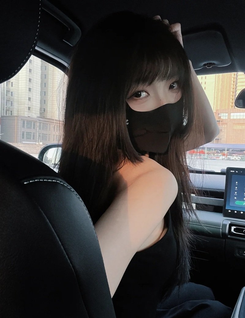 ảnh gái đẹp che mặt 32