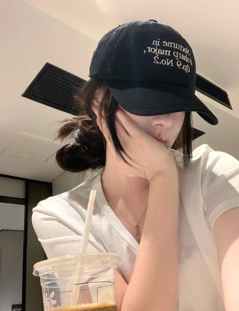 ảnh gái đẹp che mặt 34