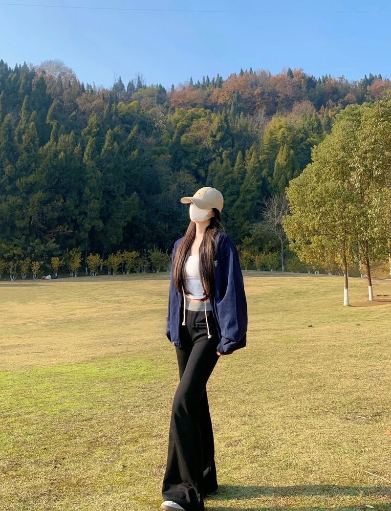 ảnh gái đẹp che mặt 36