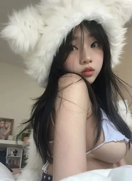 Ảnh Gái Xinh Vú To Ngực Bự 120