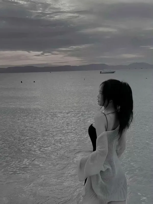 Ảnh Gái Đi Biển Che Mặt 16