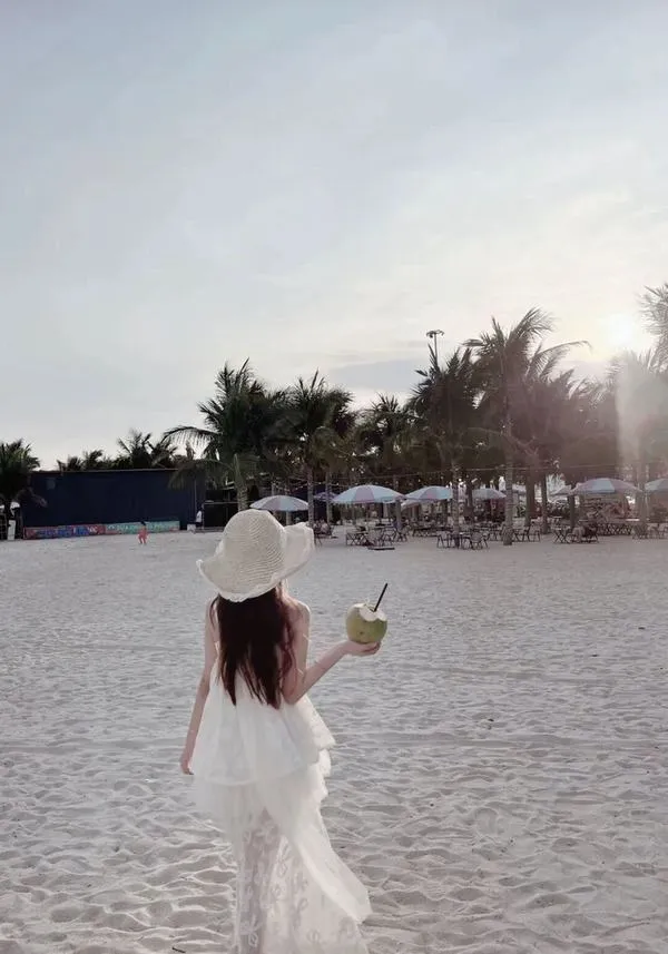 Ảnh Gái Đi Biển Che Mặt 32