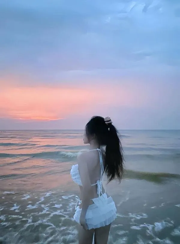 Ảnh Gái Đi Biển Che Mặt 3