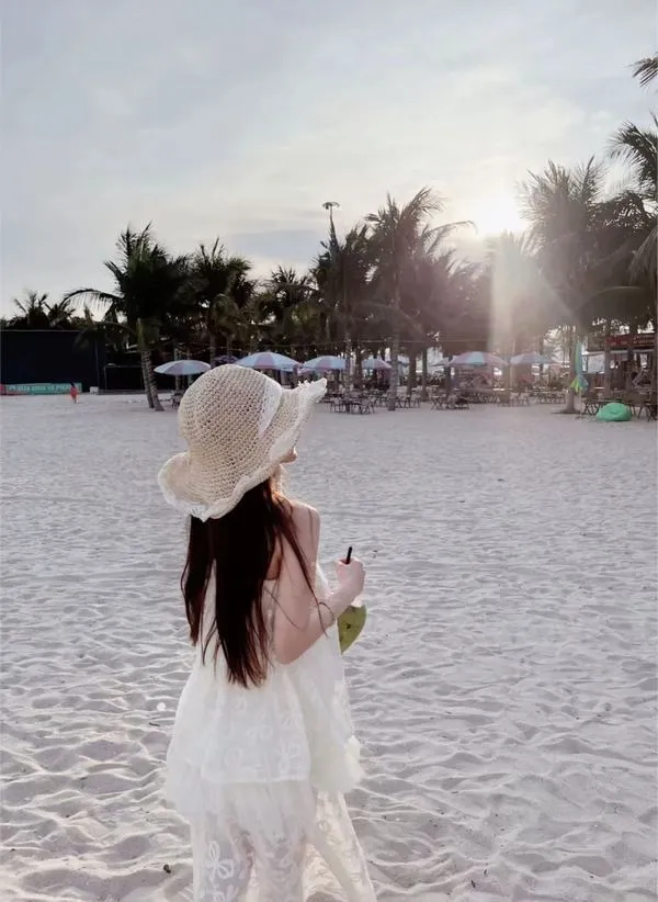 Ảnh Gái Đi Biển Che Mặt 41
