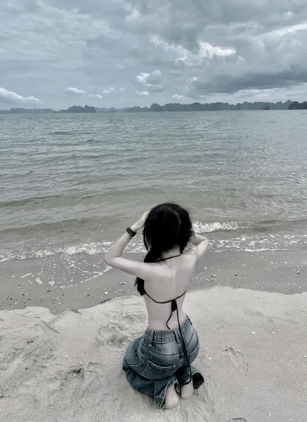 Ảnh Gái Đi Biển Che Mặt 53