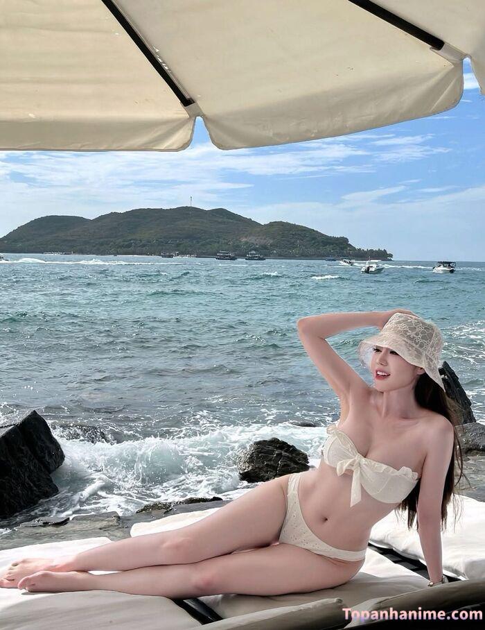 ảnh gái đi biển 35
