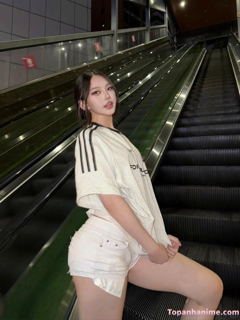 ảnh đùi con gái 47