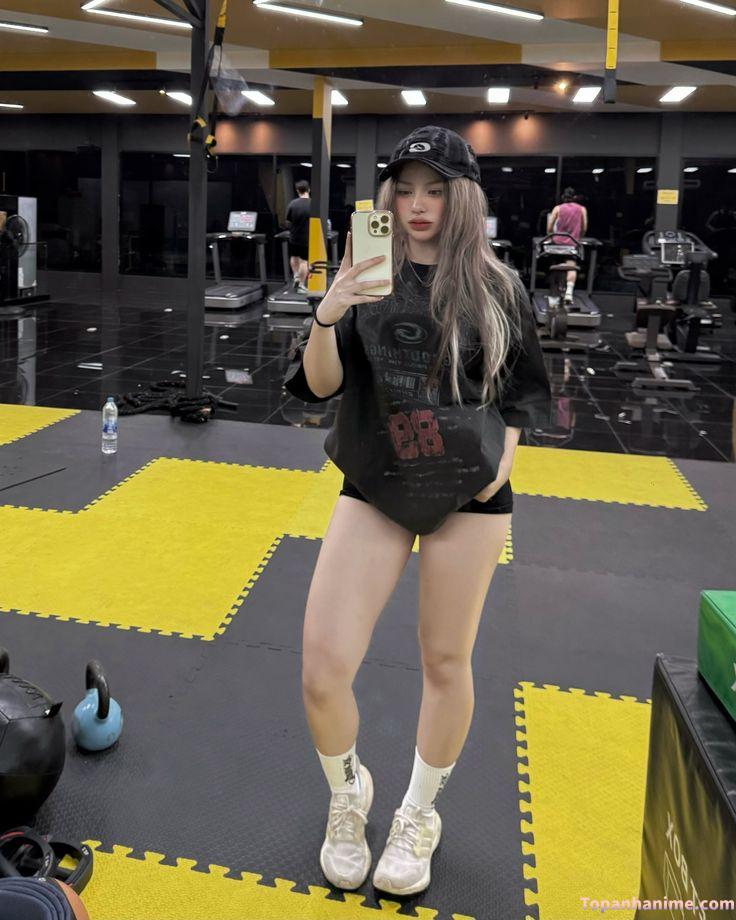 ảnh gái tập gym 4