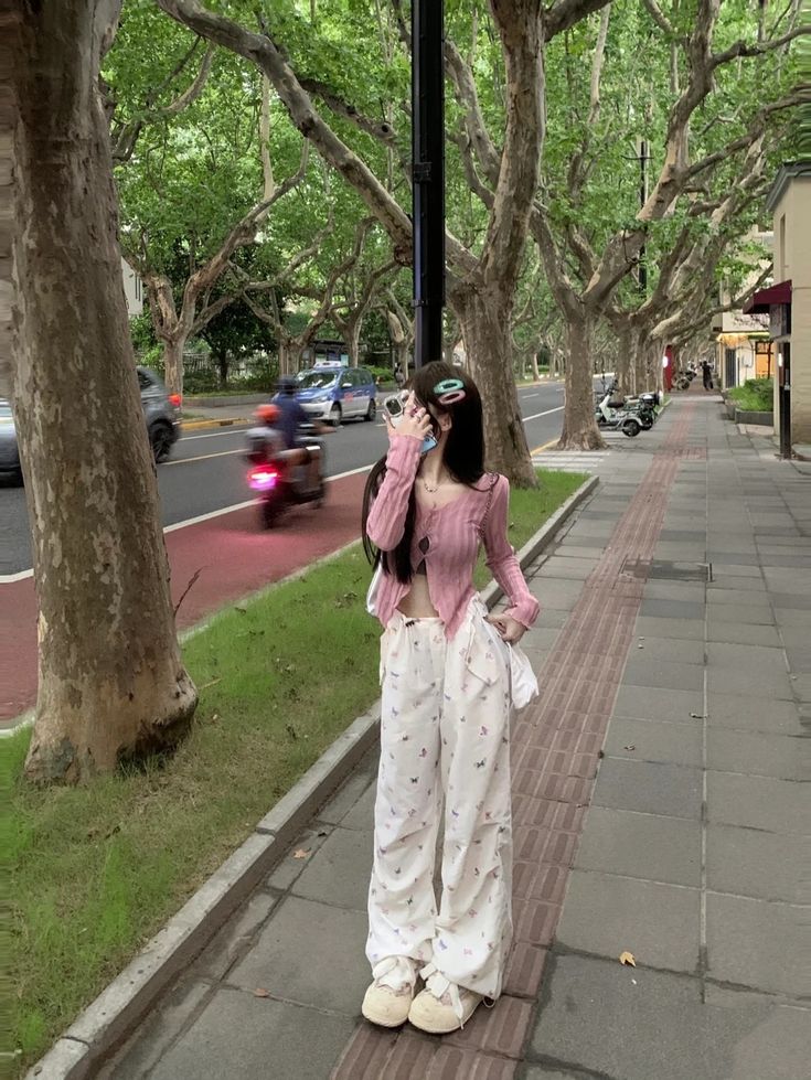 Ảnh gái xinh che mặt 18