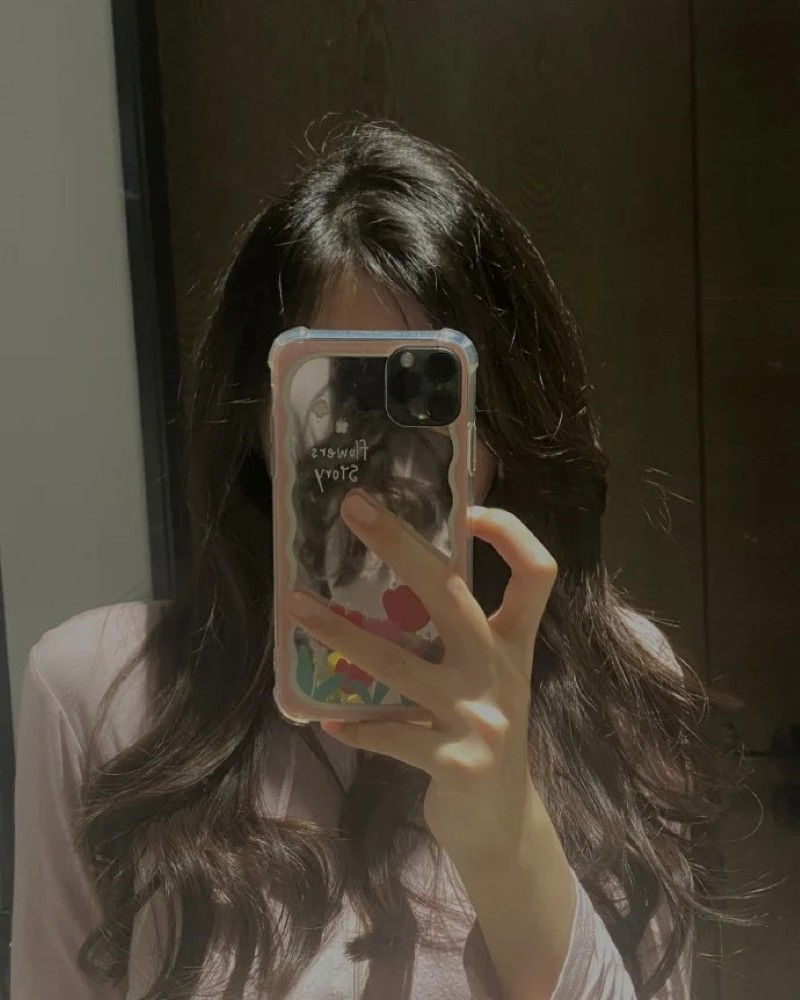 Gái Xinh Che Mặt Bằng Điện Thoại 5