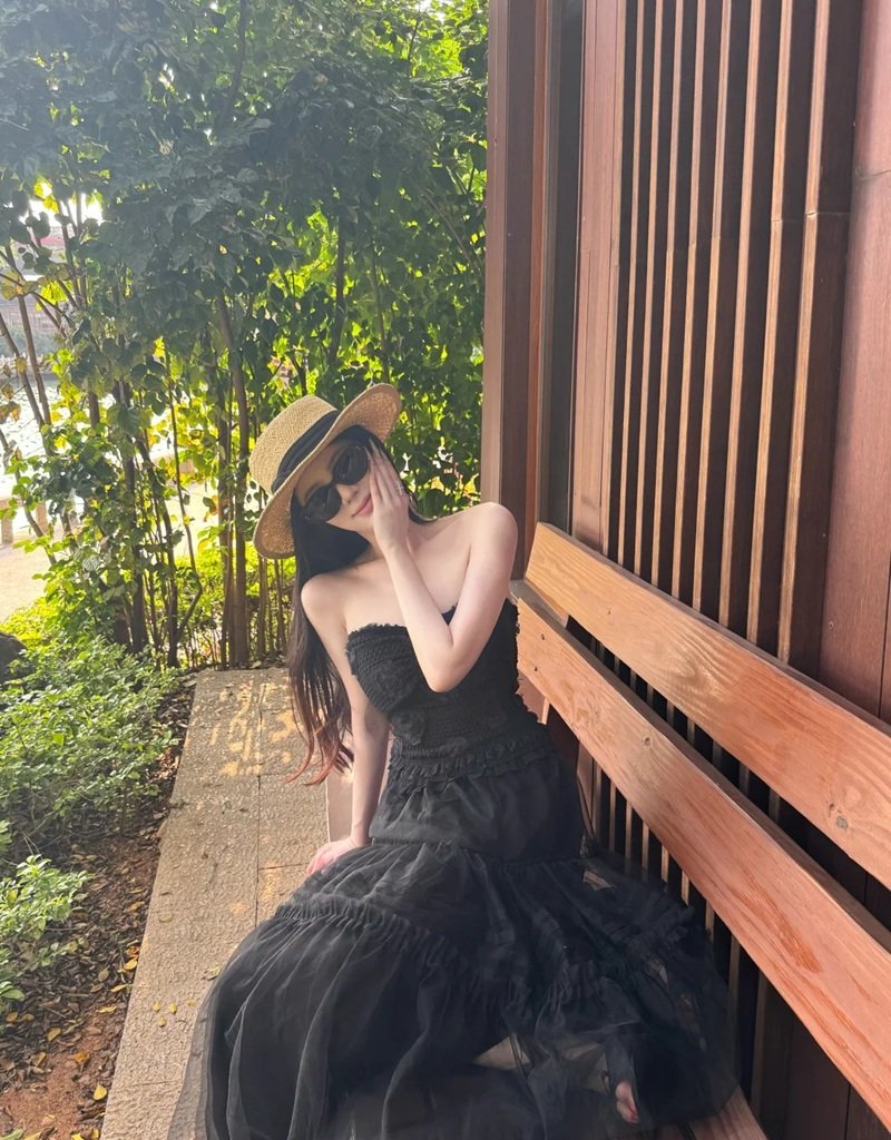 ảnh gái xinh đeo kính 2