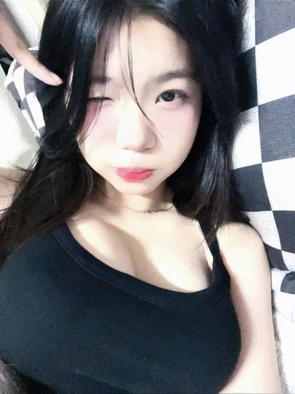 Ảnh Gái Xinh Khoe Ngực 74