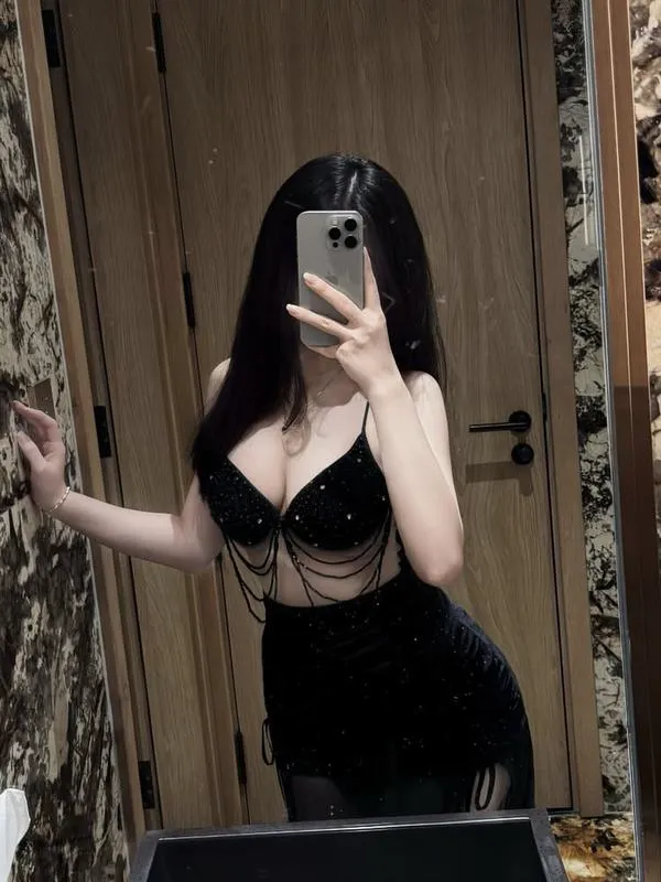 Ảnh Gái Xinh Khoe Ngực 80