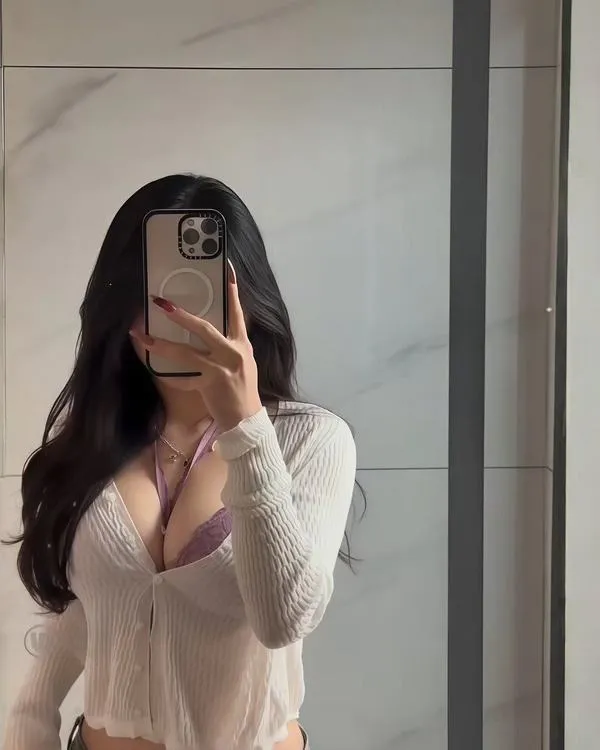 Ảnh Gái Xinh Khoe Ngực 16