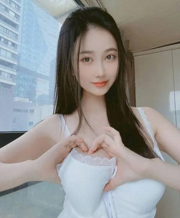 Ảnh Gái Xinh Khoe Ngực 36