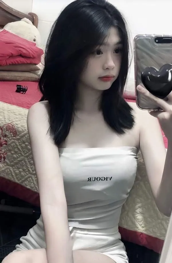 Ảnh Gái Xinh Khoe Ngực 58