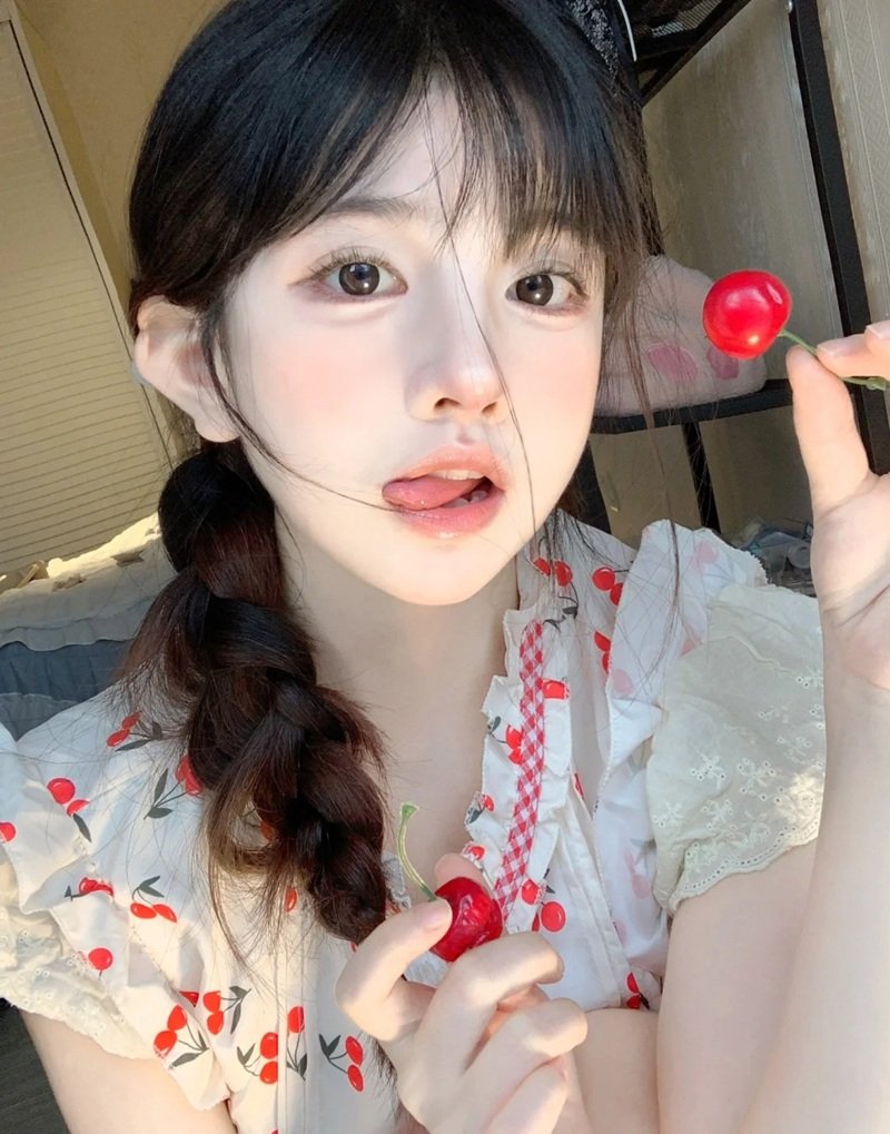 Ảnh Hot Girl Đáng Yêu Tươi Trẻ 11