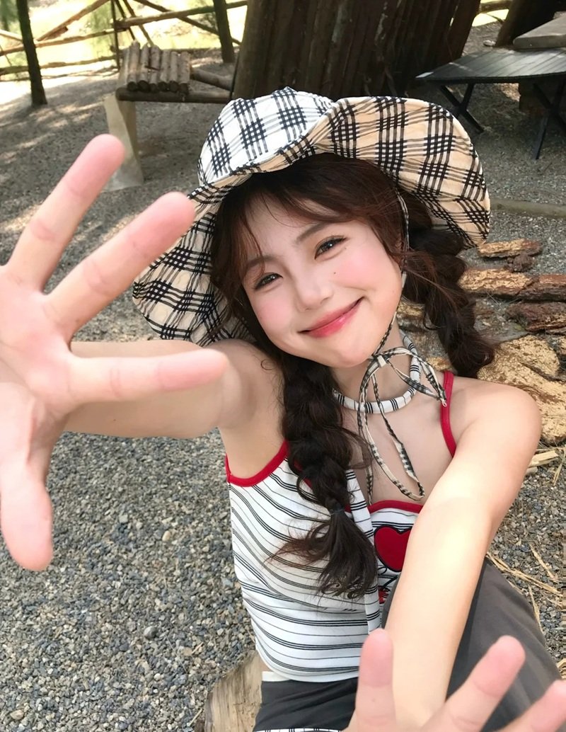 Ảnh Hot Girl Đáng Yêu Tươi Trẻ 12