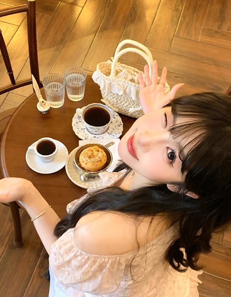 Ảnh Hot Girl Đáng Yêu Tươi Trẻ 13