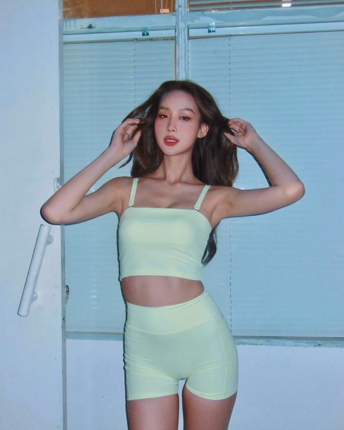 Lê Nguyễn Bảo Ngọc bikini 2