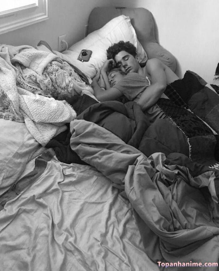 Ảnh ôm người yêu ngủ 37