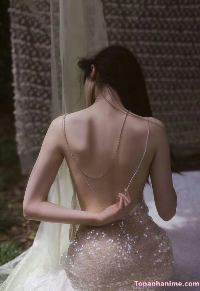 ảnh sau lưng cô gái 21